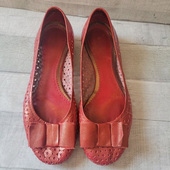 Clarks Womens Red Leather Ballet Flats Size 6.5 - Picture 1 of 6